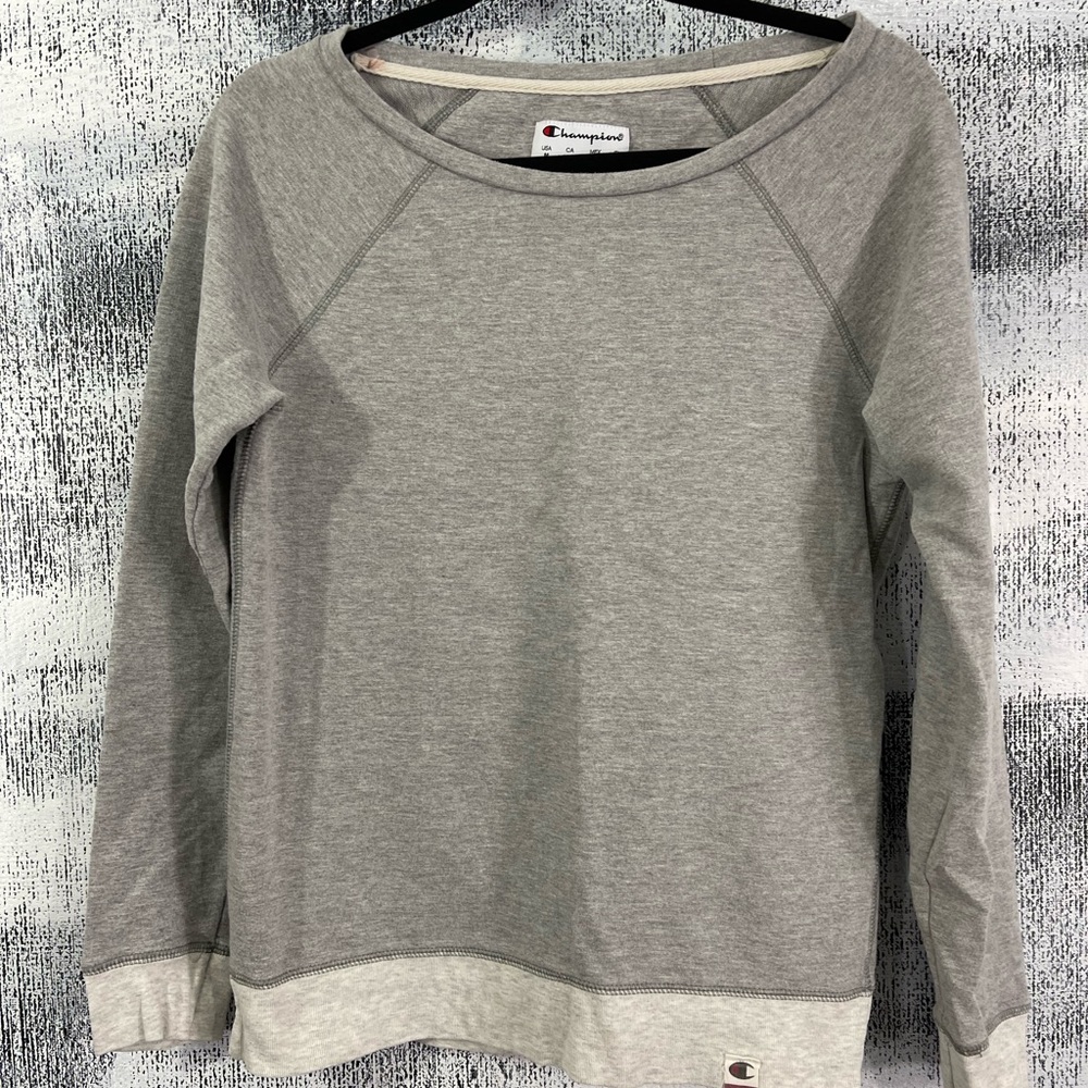 WOMENS GREY CHAMPION SIZE MEDIUM